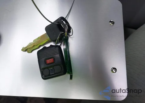 2011 Ford E-250 Commercial из США, поврежденный, VIN 1FTNE2EW8BDB38686